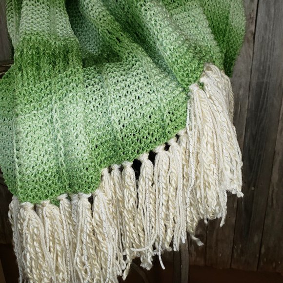 NEW Green Ombre Handmade Knitted Afghan Throw Knit Handmade Artisan Decor Gift - Picture 9 of 12